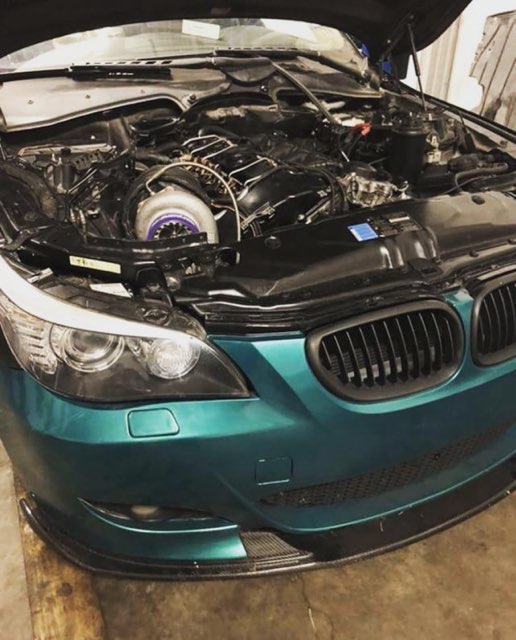 BMW 335i 135i Z4 N54 / N55 Top Mount Single  Turbo Kit